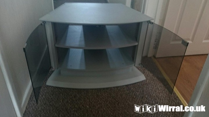 Attached picture tv stand.jpg